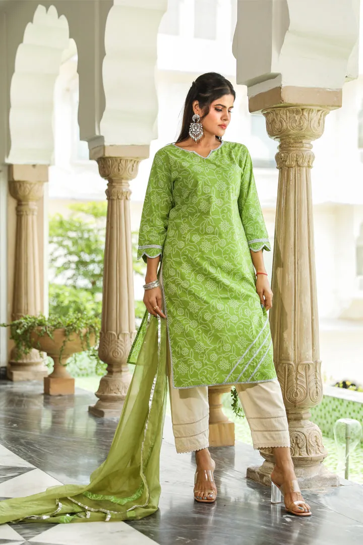 Devastuti Bandhej Suit Set