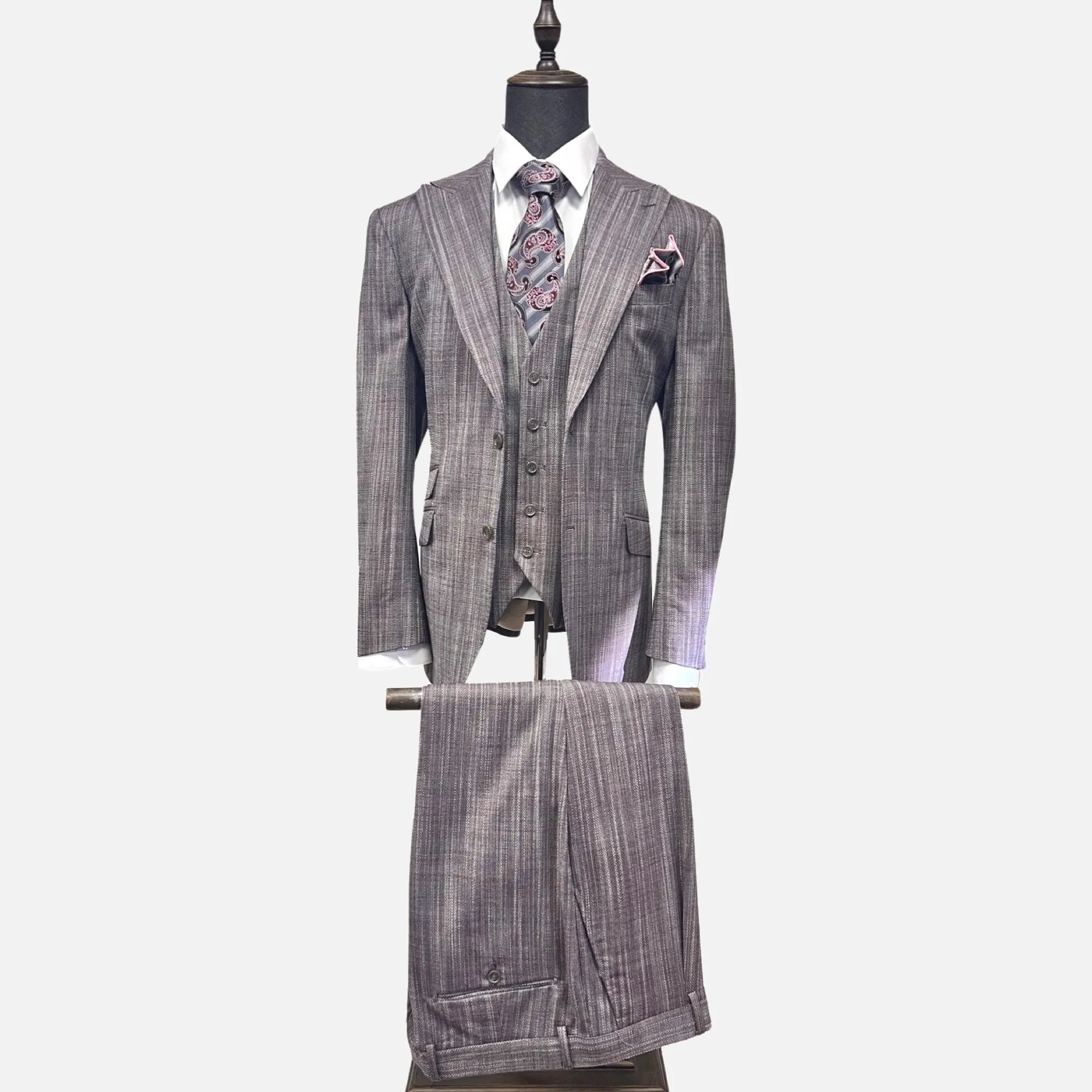 Gray Textured Wool Italian Styled Suit with Burgundy Accent - 3-Piece Elegance, Single Pleat Pants,